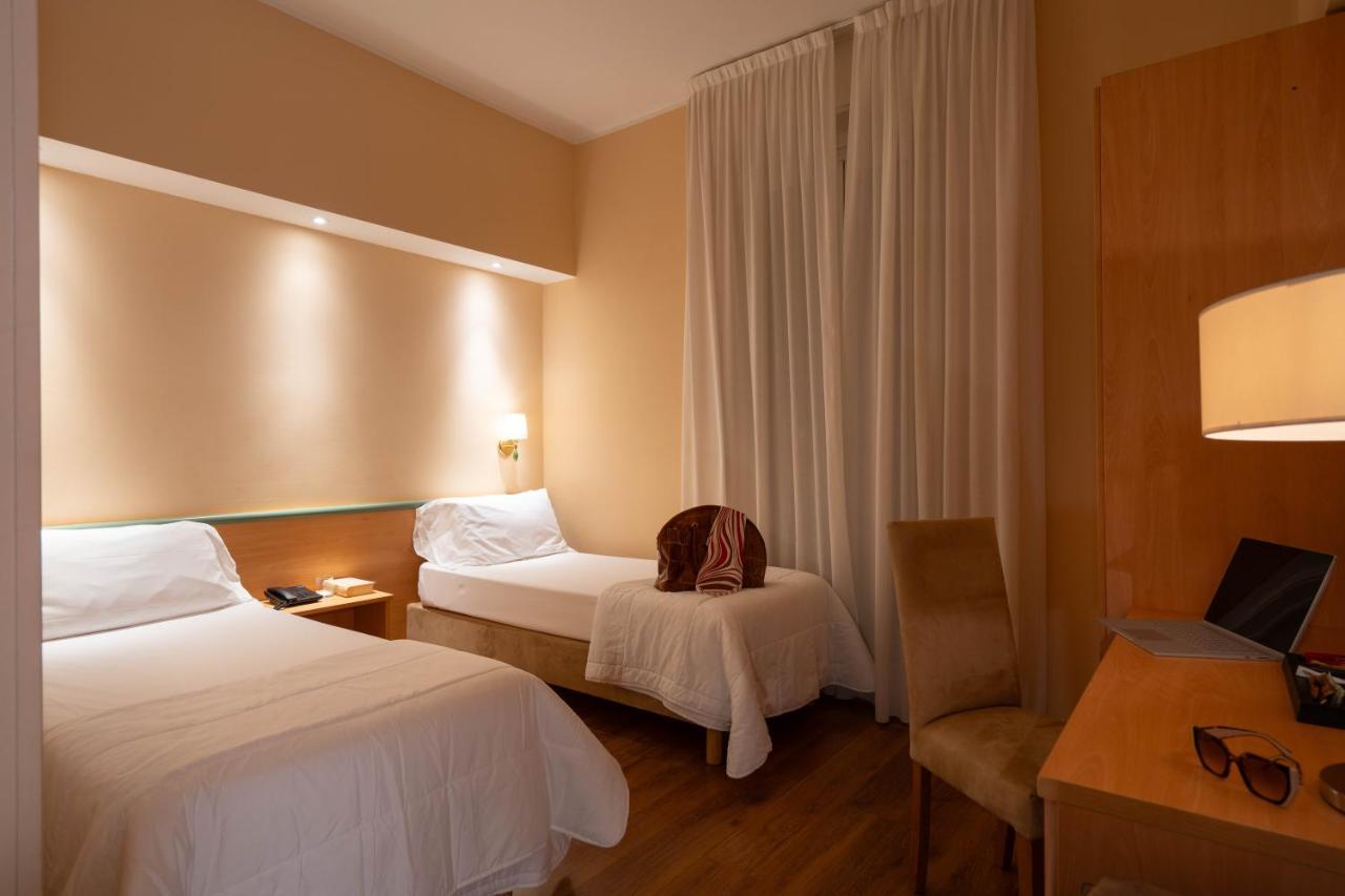 Hotel Iris Genua Exterior foto