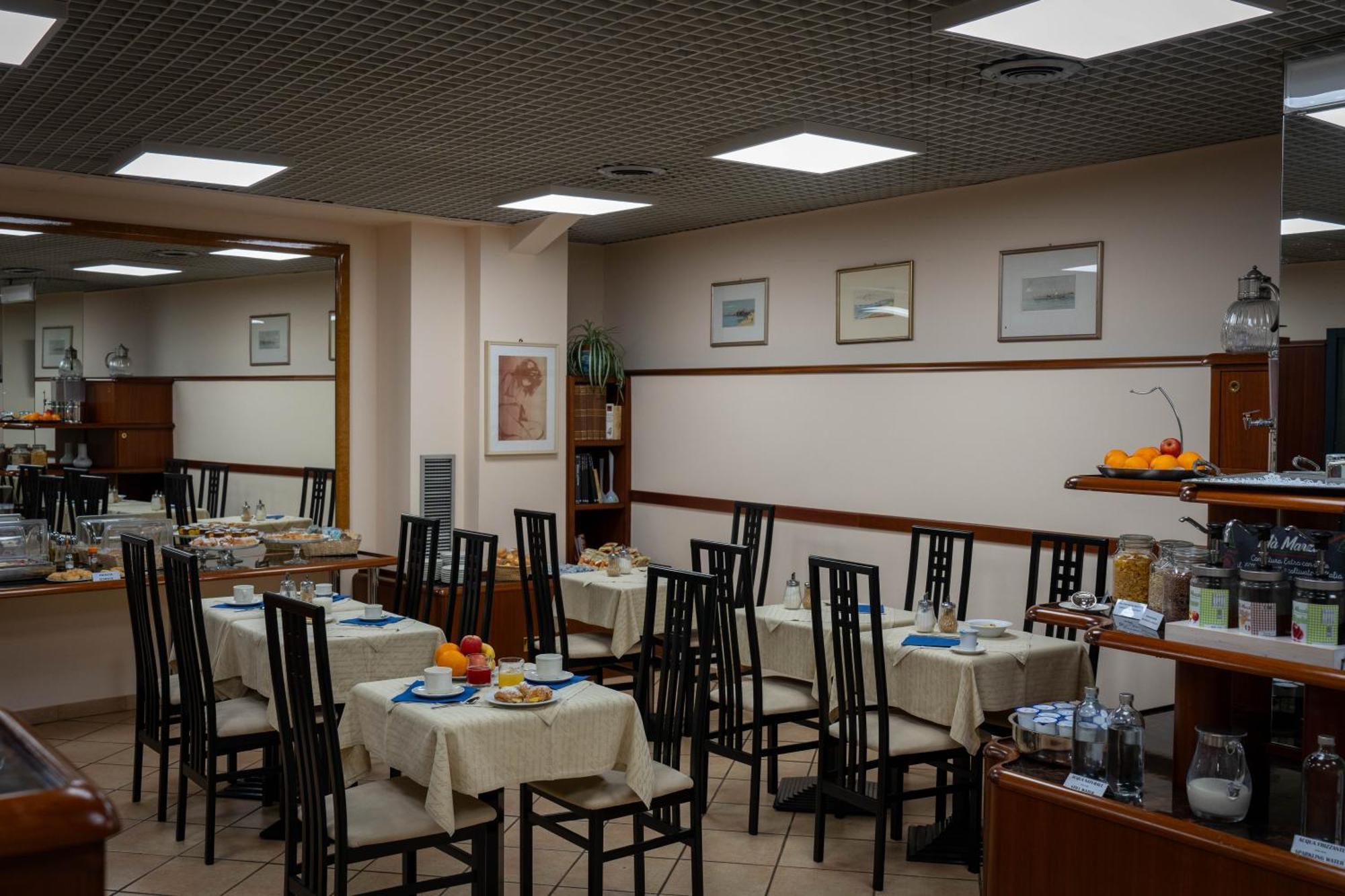 Hotel Iris Genua Exterior foto