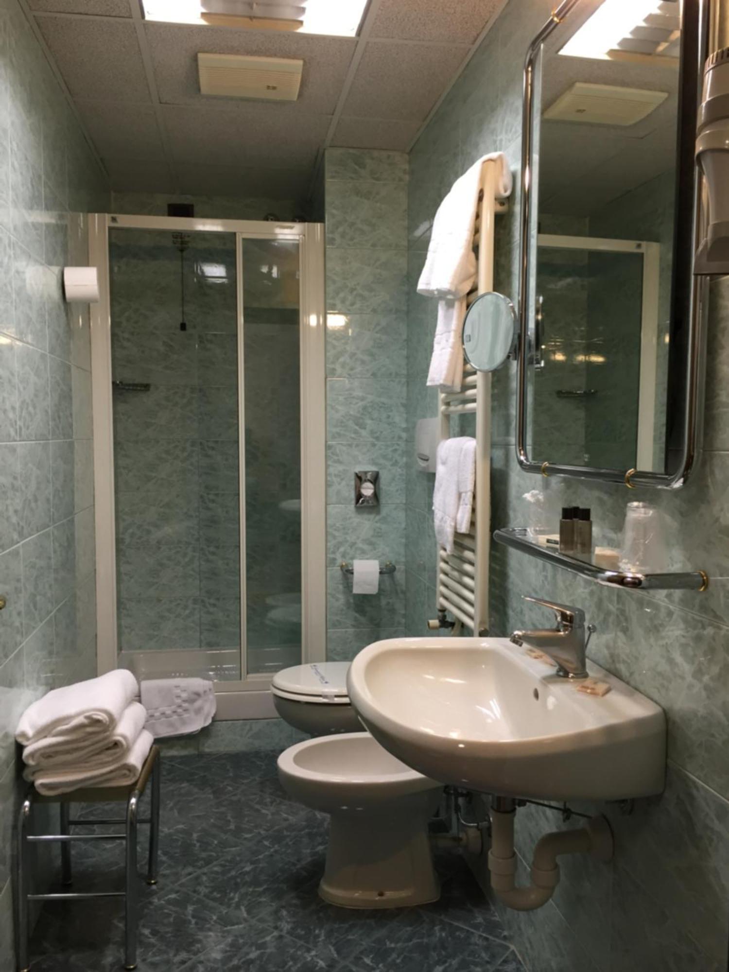 Hotel Iris Genua Zimmer foto